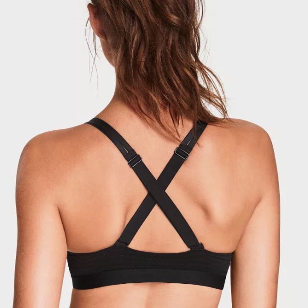 π Lightweight by Victoriaβs Secret Sport Bra - Picture 6 of 8